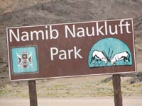 /international/2006Walvisbay/images/Moonscape/thumbnails/moonscape 067.jpg